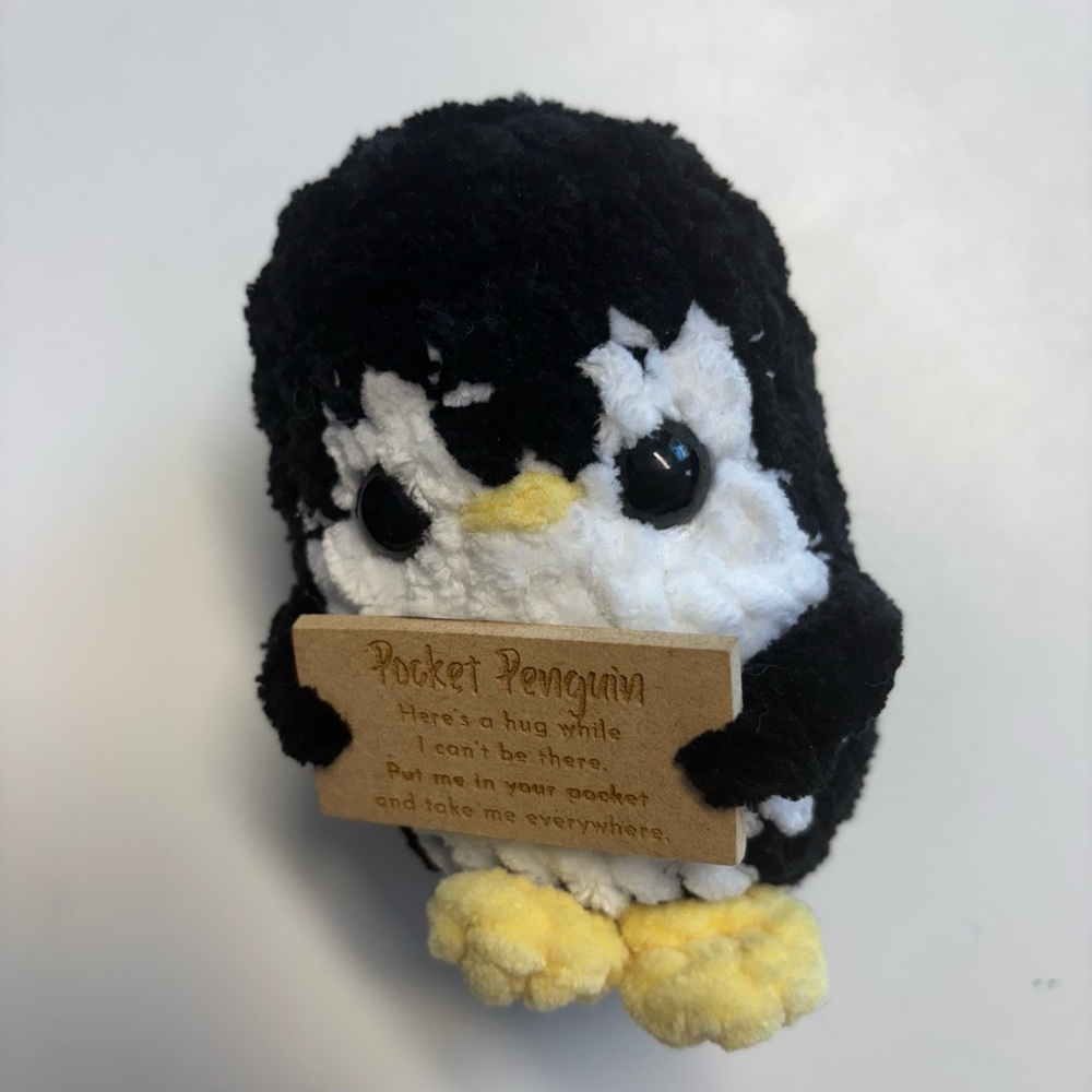 TWINKIE TOES AND TOPPERS POCKET PENGUIN